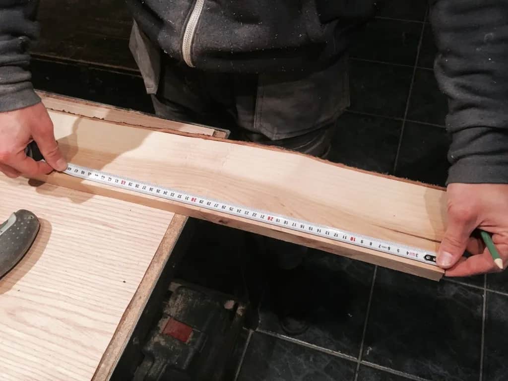 Jak zrobić stojak pod choinkę - proste sposoby na stabilność i styl