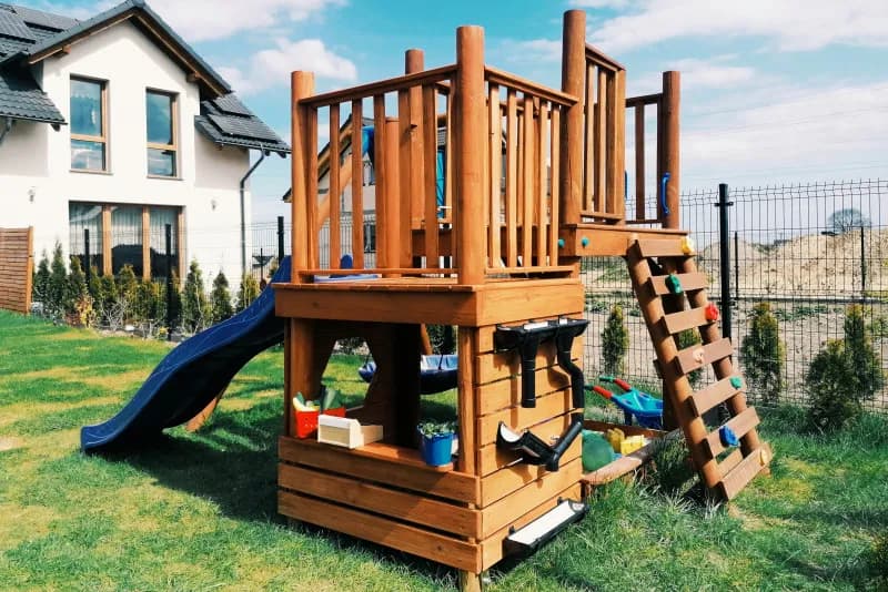 Jak zrobić samemu plac zabaw dla dziecka - bezpieczne i łatwe pomysły