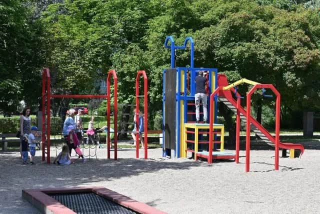 Gdzie jest najbliższy plac zabaw? Znajdź idealne miejsce dla dzieci