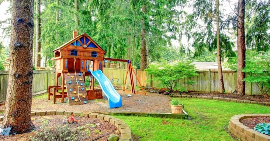 Jak pomalować plac zabaw: bezpieczne metody i trwałe farby