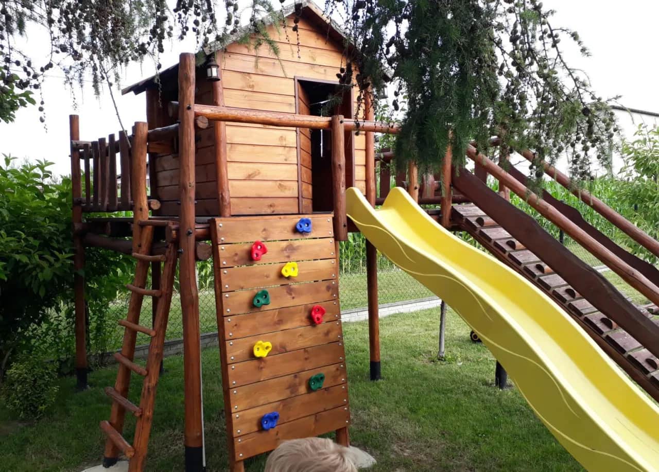 Jak zrobić plac zabaw w ogrodzie - proste kroki i bezpieczne rozwiązania